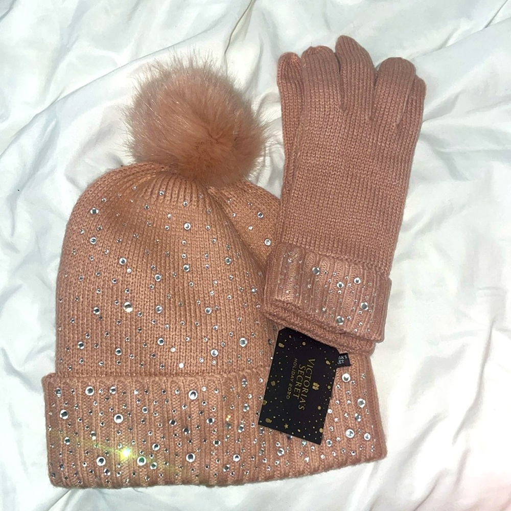 Beanie and Gloves